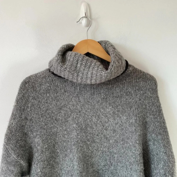 Zara Chunky Knit Turtleneck Oversized Sweater w Bow Tie Sleeve Grey Sz Small - Picture 5 of 9